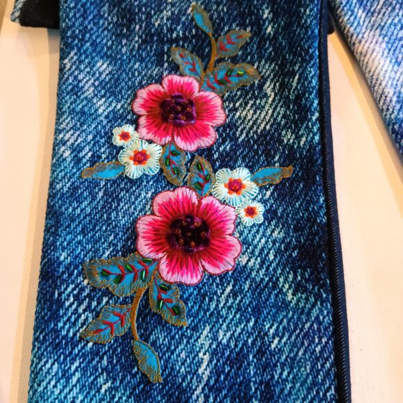 Petit Pois by Viviana G, Stretch Knit Floral Embroidered Denim look Jegging - Picture 5 of 8